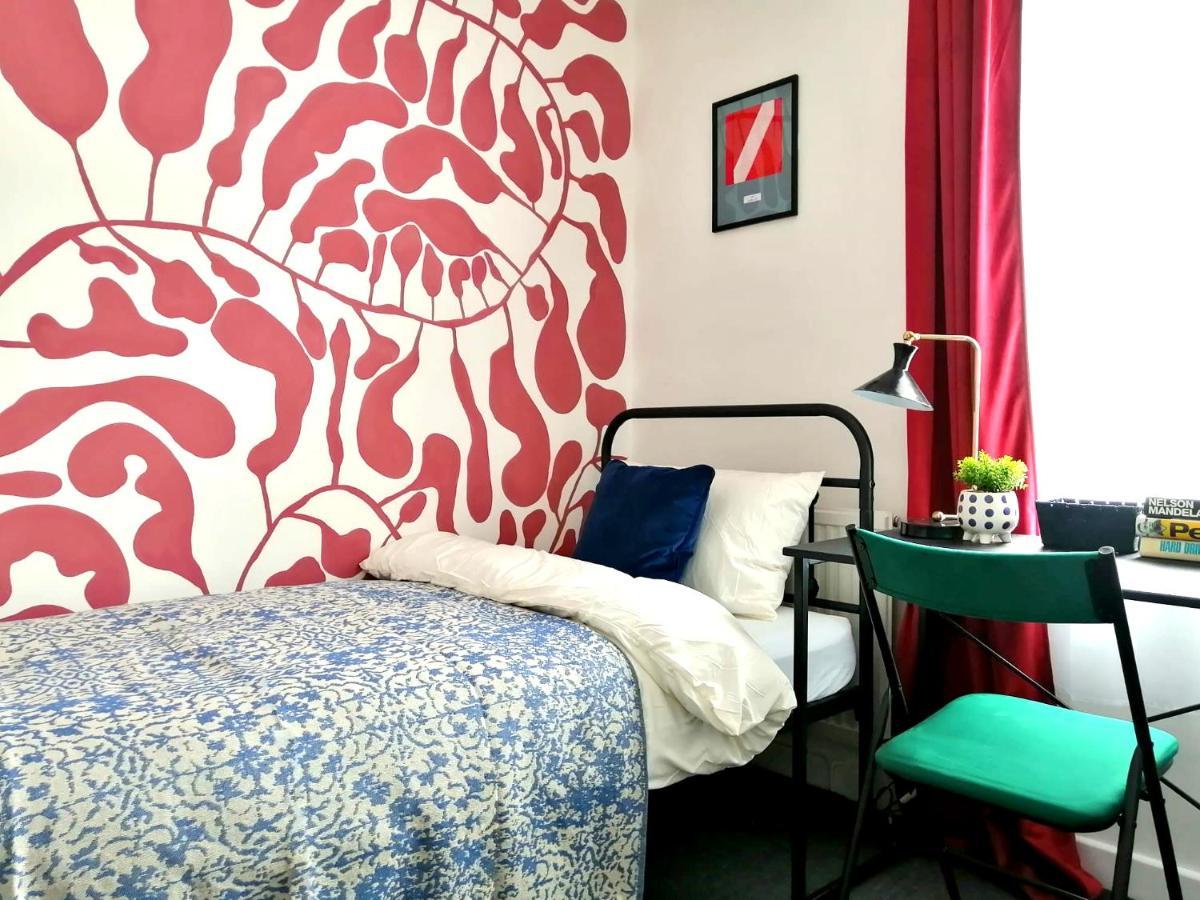 Granville 5Br Townhouse - Ideal For Groups, Families Or Contractors By Suitely Cheltenham Dış mekan fotoğraf